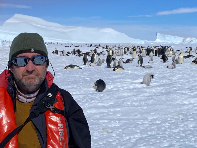 Luis Alcaraz Tomás en La Antártida con los Pingüinos
