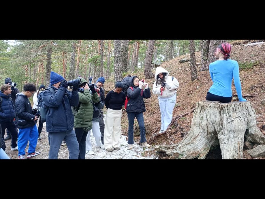 Fotos de Fundación Desea en una salida por Navacerrada con los alumnos del IES Jaime Ferrán, organizada por la Fundación Desea