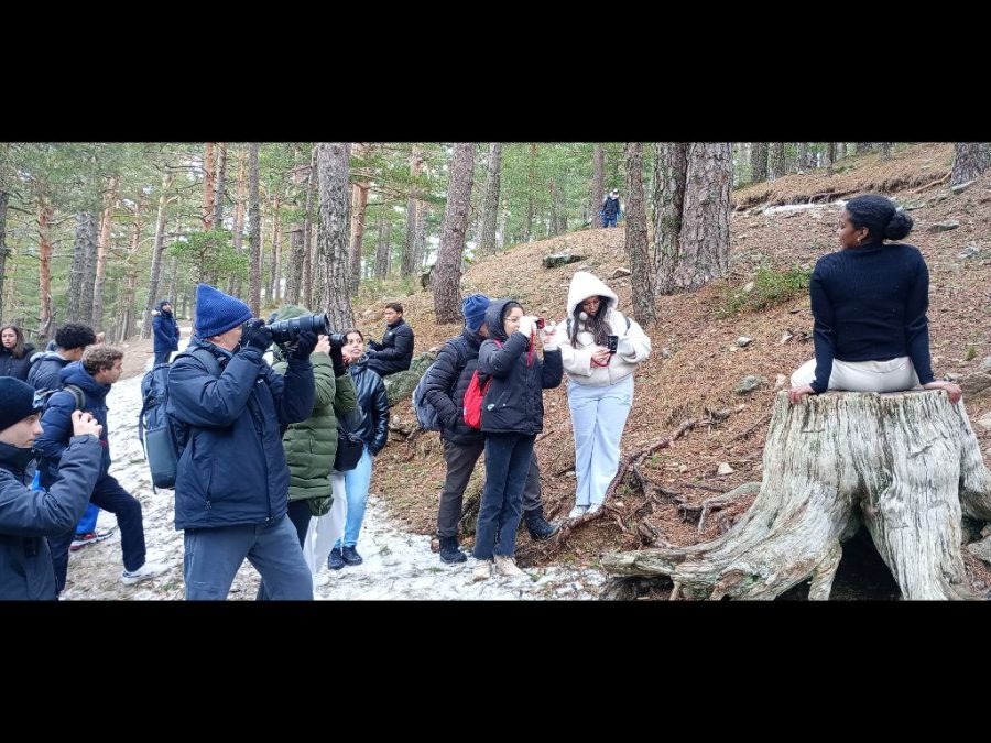 Fotos de Fundación Desea en una salida por Navacerrada con los alumnos del IES Jaime Ferrán, organizada por la Fundación Desea