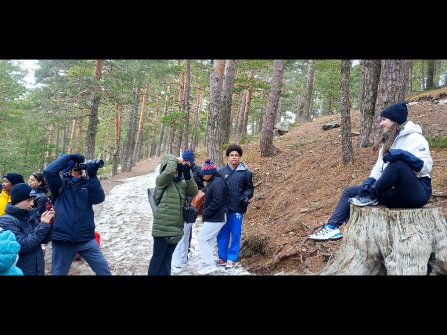 Fotos de Fundación Desea en una salida por Navacerrada con los alumnos del IES Jaime Ferrán, organizada por la Fundación Desea